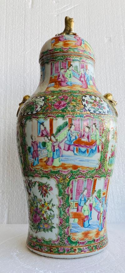 Antique Rose Medallion/ Mandarin Lidded Vase